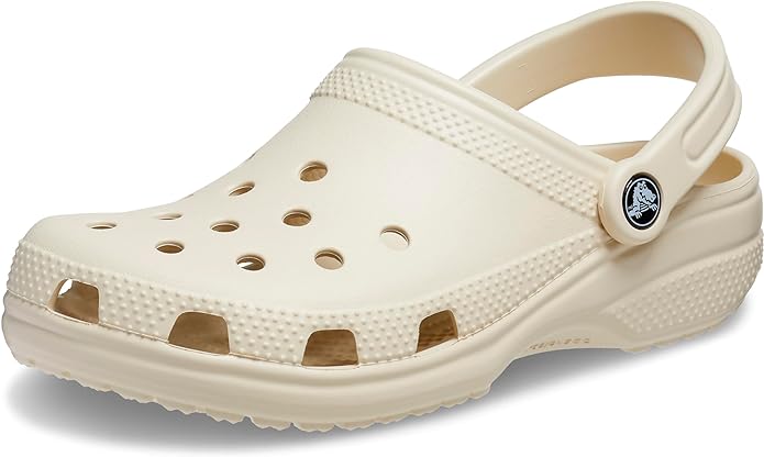 Leia mais sobre o artigo Crocs Classic Clogs – Conforto e Versatilidade para o Dia a Dia